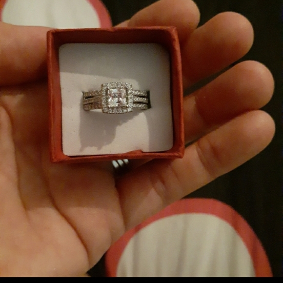 Ring - Picture 2 of 2